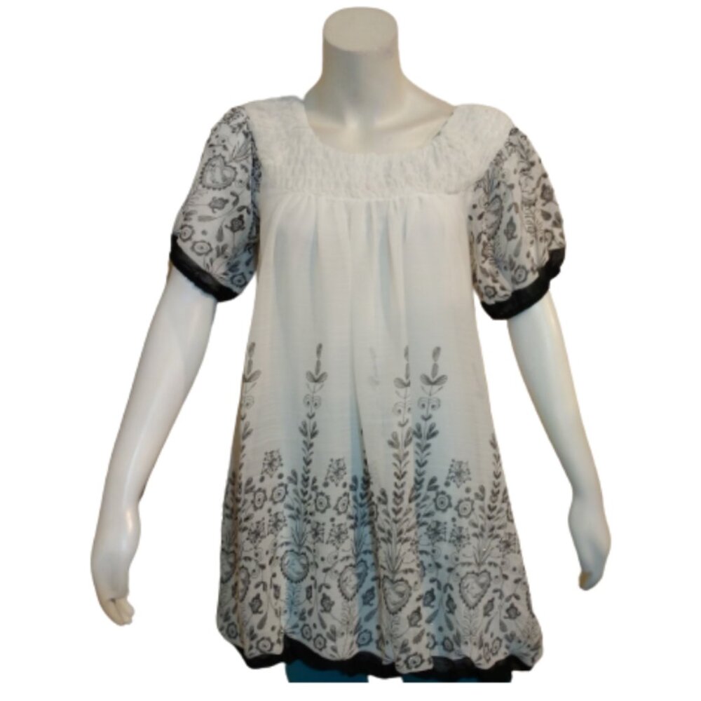 Women White/Black ruffle neckline floral print layered top